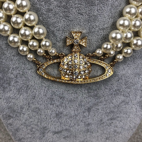 Vivienne Westwood Three Row Pearl Bas Relief Choker - Picture 3 of 8